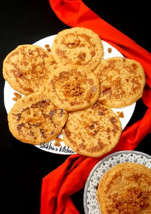 খেজুর গুড়ের প্যানকেক রেসিপির প্রধান ছবি