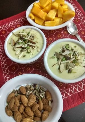 A picture of Mango phirni.