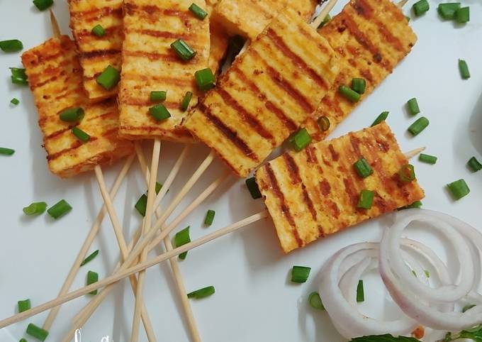 Grilled Garlic Paneer