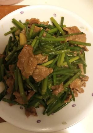 Foto resep Kao joi jao ngau youk (tumis kucai n daging sapi)