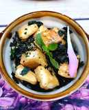 Đậu rang muối, lá lốt