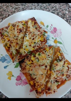 ચીઝ ગાર્લિક બ્રેડ (Cheese Garlic Bread Recipe In Gujarati) રેસીપી મુખ્ય ફોટો