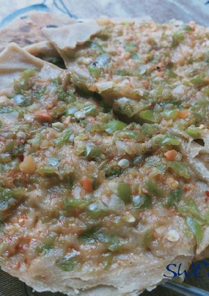 A picture of Raw Capsicum Paratha.