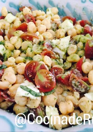 Foto principal de Ensalada de garbanzos