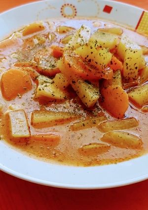 Zsenge karalábéleves csipetkével 🥣🥣🥣 recept fotója