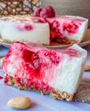 Tarta fría de kéfir con base de almendra