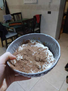 Una foto de Mug cake saludable de tiramisú