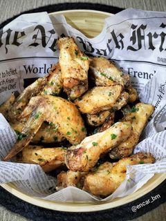 Una foto de Alitas de pollo al curry en airfryer