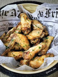 Una foto de Alitas de pollo al curry en airfryer