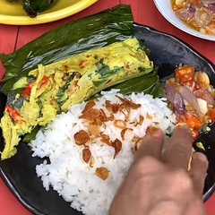 รูปของ 32. Pepes Jamur Tiram Ayam Suwir