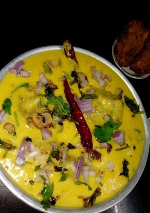 A picture of Aloo kofta kadhi.