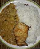 Guiso de trigo con papas y pollo frito