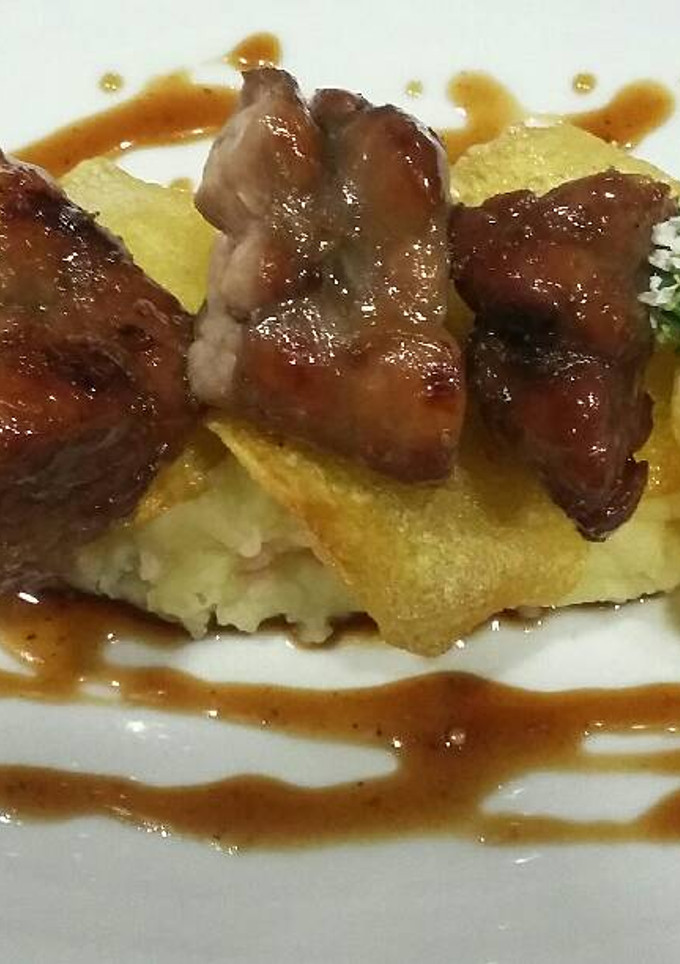 Una foto de Mollejas glaseadas con pastel de papas