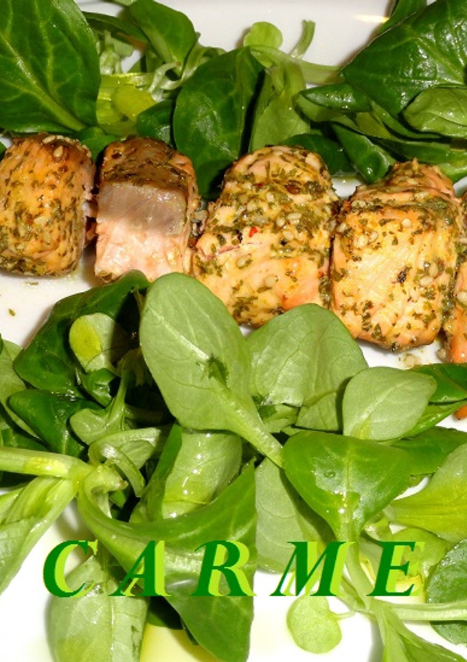 Una foto de Brocheta de salmón al estilo marroquí