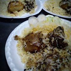 A picture of Chicken biryani.
