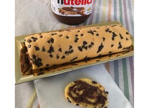 Foto di Rotolo soffice con gocce di cioccolato alla Nutella🍫