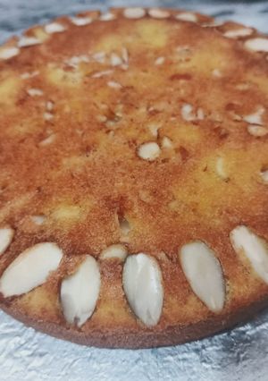 A picture of Almond butter cake.