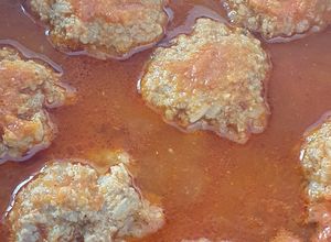 Una foto de Albóndigas Mexicanas (Con huevo y arroz)