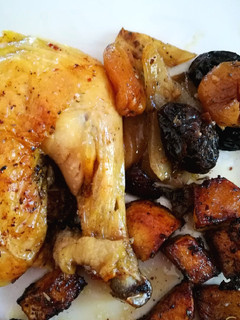 Una foto de Pollo de corral relleno a la catalana 🐓