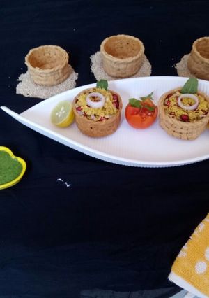 A picture of Quinoa Basket Chaat.