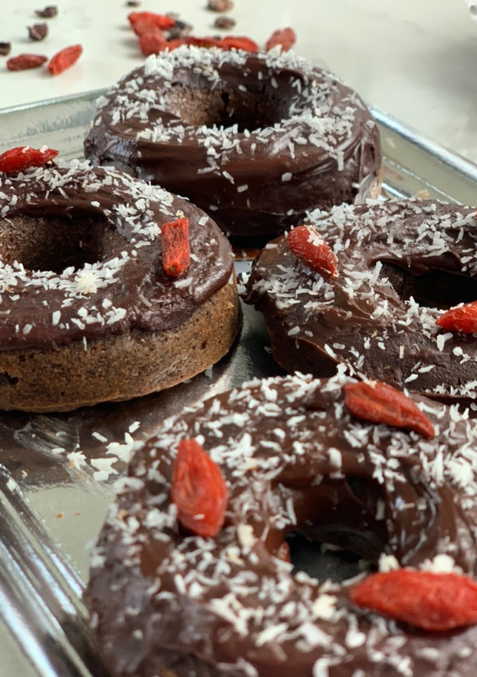 Una foto de Donuts de chocolate y calabaza