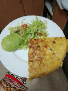 Una foto de Tortilla a la paisana con chorizo