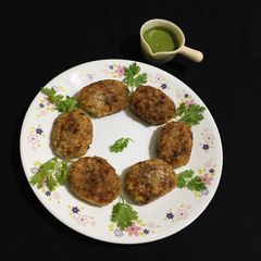 A picture of Crispy Sago Tikki.