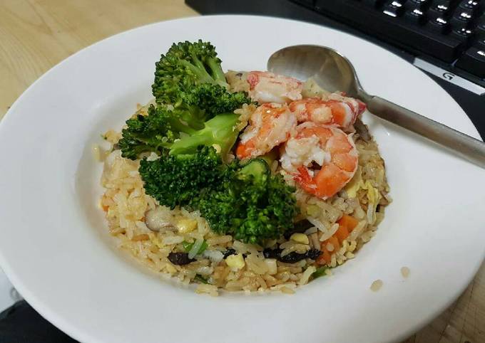 Recipe of Perfect Mushrooms shrimp fried rice