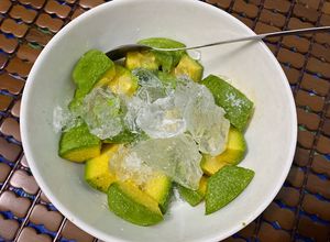 Hình của món Bơ dầm đá đường.