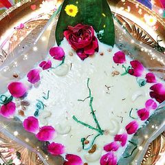 Pan gulkand kheer A picture of Pan gulkand kheer.