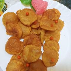 Crispy atta papri A picture of Crispy atta papri.