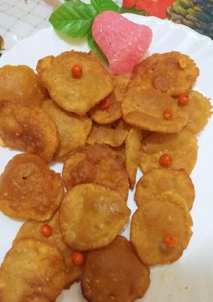 A picture of Crispy atta papri.