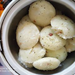 Sooji Idli A picture of Sooji Idli.
