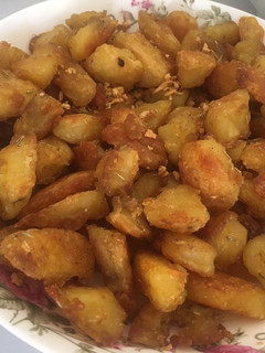 Foto resep Crispy baked potato wedges/cubes