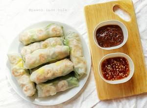 A picture of Vietnamese Spring Rolls.