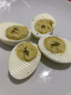 Una foto de Huevo relleno de palta