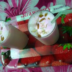 A picture of #Summer Custard Banana Shake with Strawberry Ice cream.
