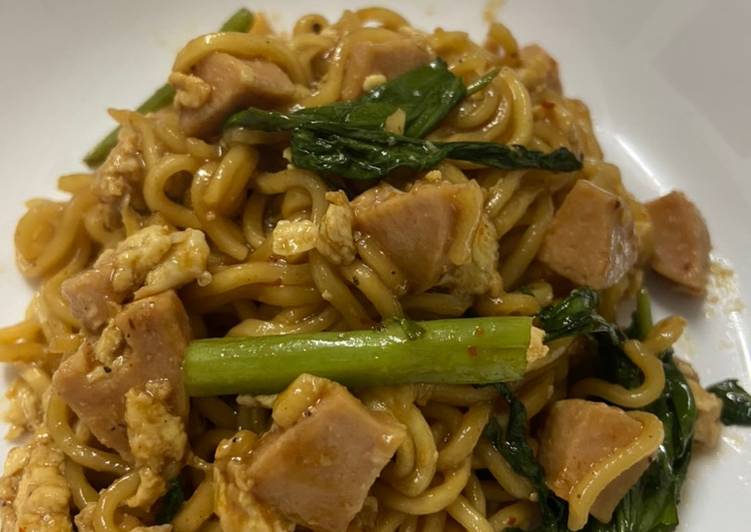 Bagaimana untuk Masak Maggie goreng pkp Mantap