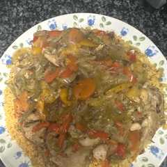 646. Tajine de pollo a la cerveza con explosión tricolor de pimientos (principal carne)-レシピのメイン写真