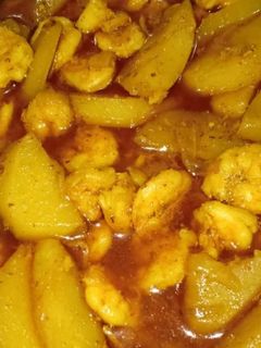 আলু চিংড়ি মাছের কারি রেসিপির প্রধান ছবি