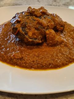 Una foto de Carrilleras de ternera en salsa de nueces y curry
