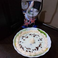 A picture of Chocolate chip vanilla custard.