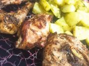 Una foto de frito de conejo en adobo