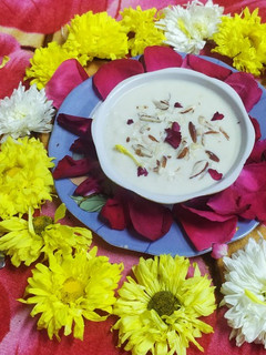 बासुंदी(Basundi recipe in Hindi) रेसिपी मुख्य फोटो