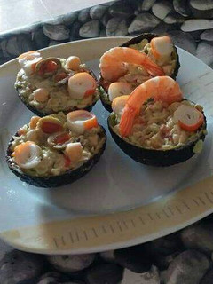 Una foto de Aguacates rellenos