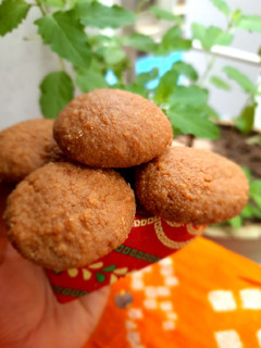 થાબડી પેંડા (Thabdi Penda Recipe In Gujarati) રેસીપી મુખ્ય ફોટો