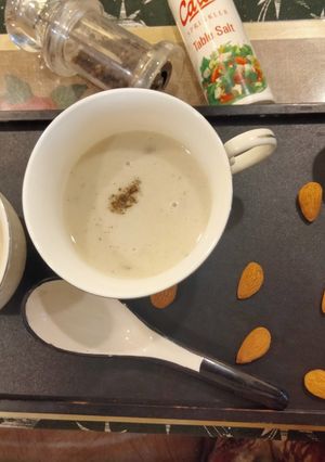 A picture of Almond soup.