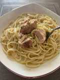 Spaghetti cremoso de ajo y limón