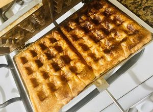 Una foto de 🧇WAFLES🧇 SALADOS (MASA CON FÉCULA DE MANDIOCA)🧇🥚🧇