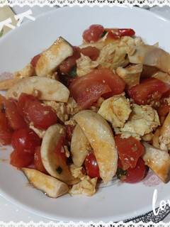 蕃茄杏飽菇炒蛋 的食譜成品照片